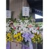 B款潔白高雅百合花藝術高架花籃(限殯儀館告別式/無法指定款式)-出貨照片