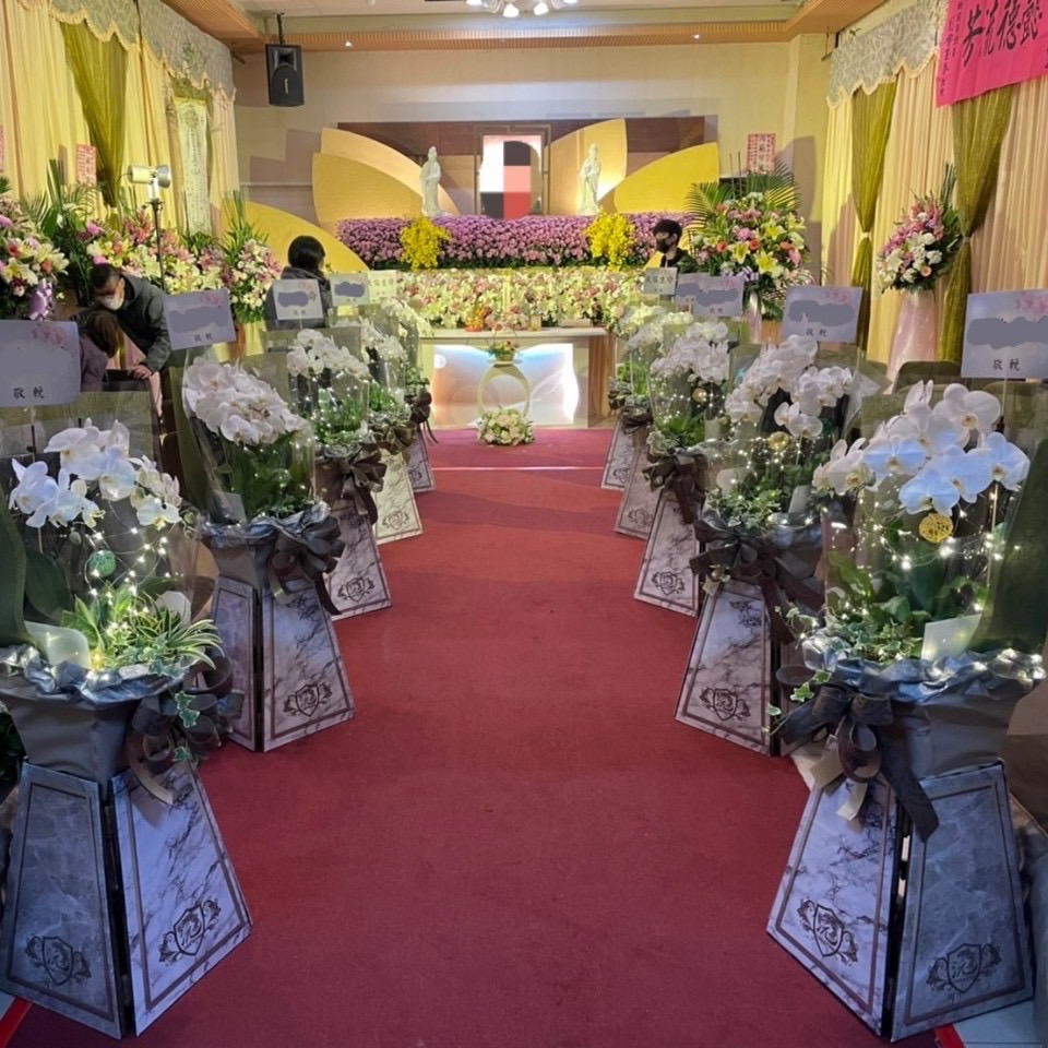 出租璀燦星空走道蘭花(3對以上出貨限殯儀館)