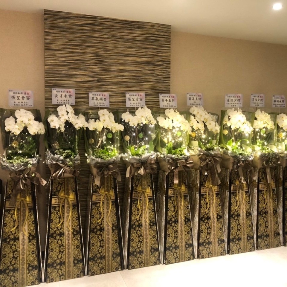 出租璀燦星空走道蘭花(3對以上出貨限殯儀館)
