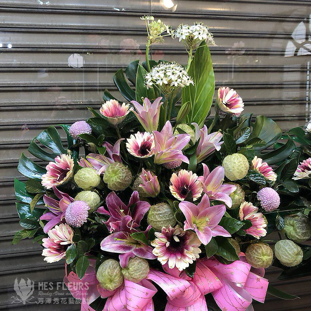追思高架花籃