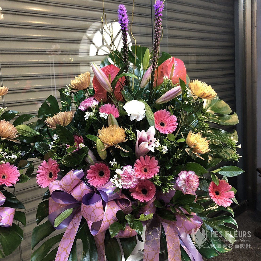 追思高架花籃