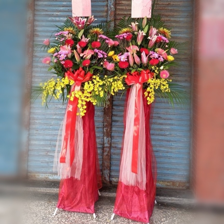 喜事高架花藍