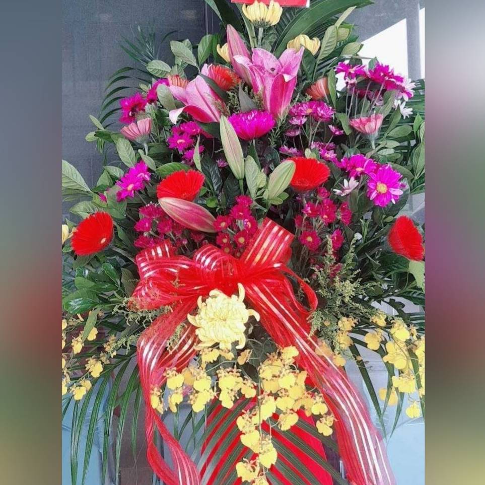 喜事高架藝術花籃