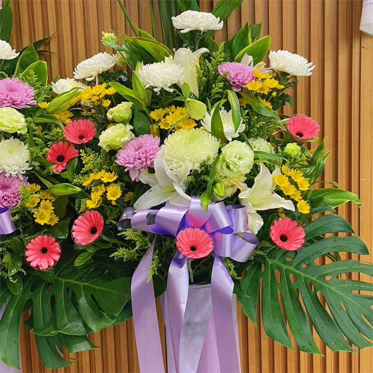 典雅高架花籃01(花款隨機出貨，無法指定)