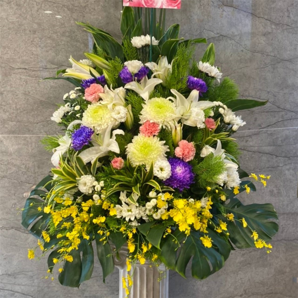 典雅高架花籃01(花款隨機出貨，無法指定)